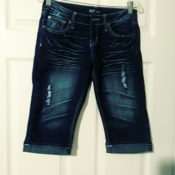 💝VIP DISTRESSED LADY JEAN SHORTS🎠 - Picture 3 of 8